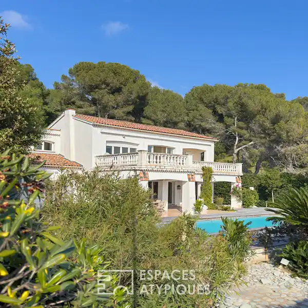 RARE VILLA WITH PRIVATE BEACH ACCESS