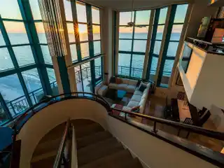 Sky-high Luxury Beachfront Living