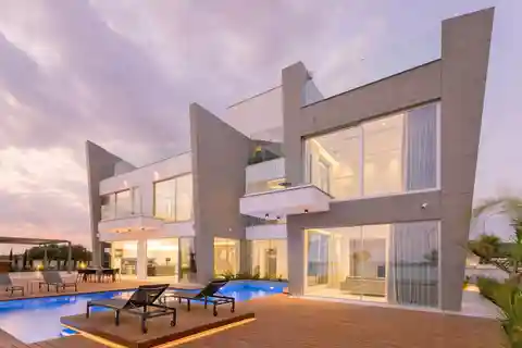 Coastal Luxury at Its Finest