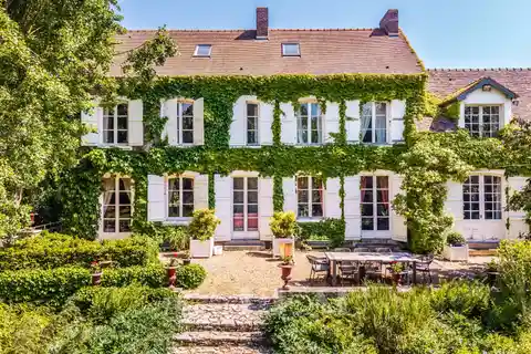 Delightful Property in a Peaceful Village