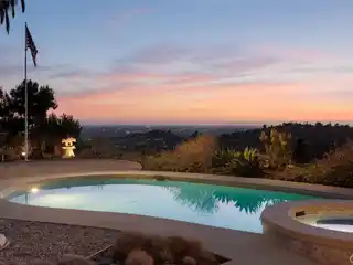 Architectural Hilltop Retreat