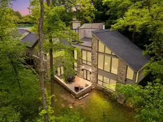 Architectural Masterpiece Inspired by Frank Lloyd Wright