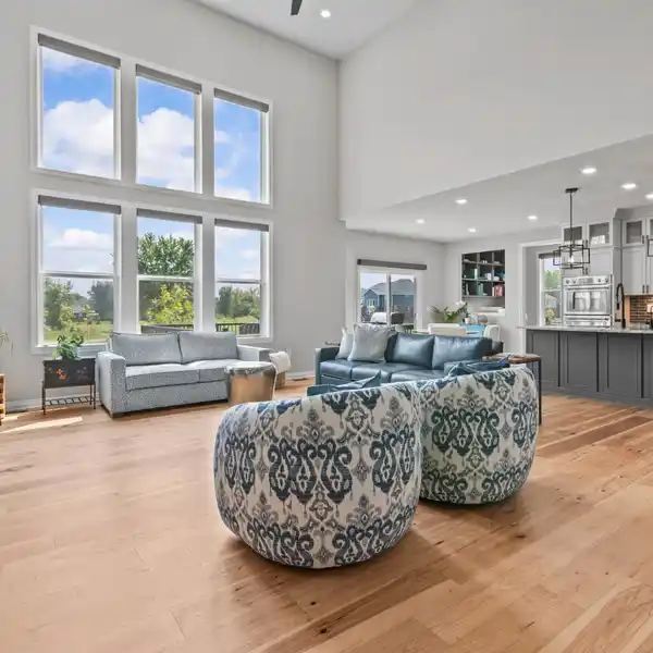LUXURY LIVING WITH CUTTING-EDGE SMART FEATURES
