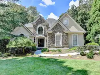 Modern Luxury Meets Serenity in Chartwell Gem