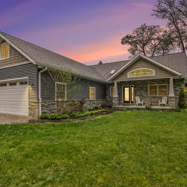 CUSTOM RANCH ON CLEAR LAKE