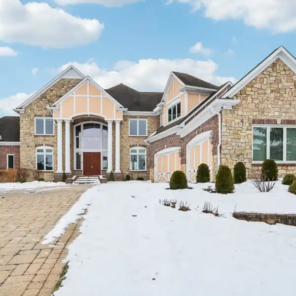 STUNNING SIX BEDROOM HOME IN WINDRIDGE LANDING