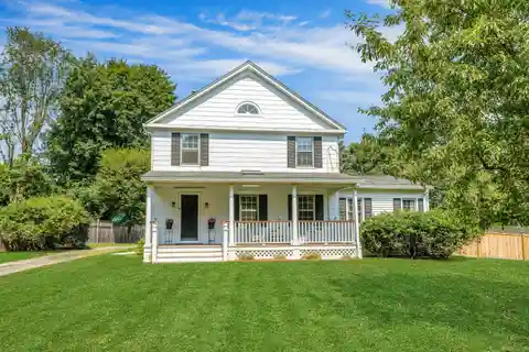 Authentic 1926 Farmhouse in Prime Location