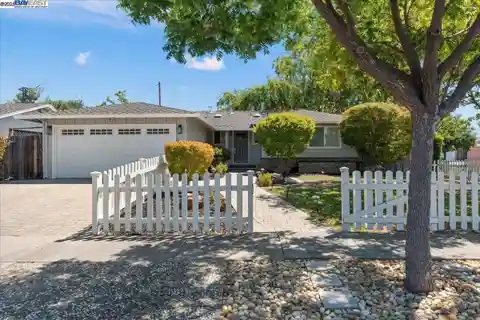 Fully Remodeled Cambrian Home