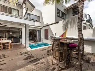 Elegant Open-Plan Residence Overlooking Grande Marina Basin