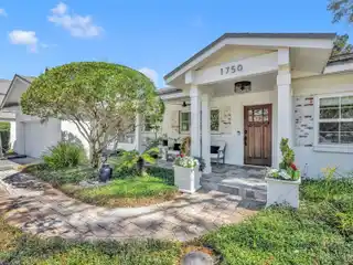 Expertly Renovated Abode in Timberlane Shores