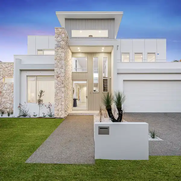 ARCHITECTURALLY DESIGNED HOME ON THE WATER'S EDGE