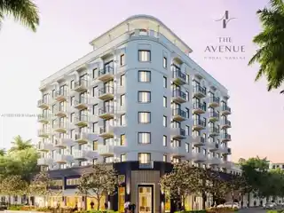 Designer Decorated Residence at the Avenue