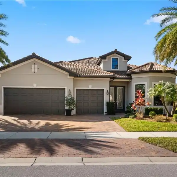 QUINTESSENTIAL SOUTHWEST FLORIDA HOME
