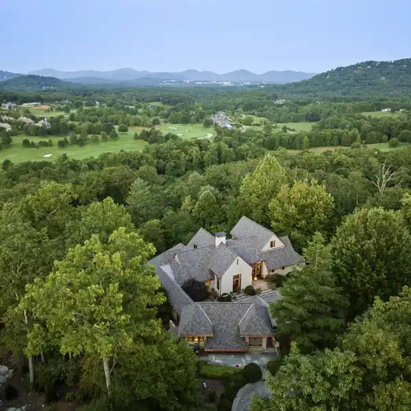 FABULOUS HOME IN A LUXURY MOUNTAIN ENCLAVE
