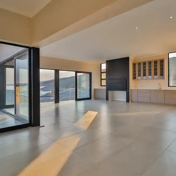 LUXURY COASTAL LIVING AT PINNACLE POINT GOLF ESTATE