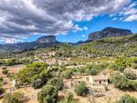 EXPANSIVE PROPERTY OFFERING UNIQUE POSSIBILITIES