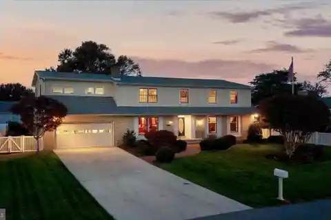 Coastal Retreat in the Sought-After Seabreeze Community