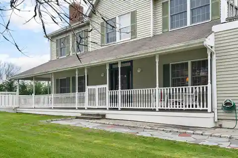 Three Bedroom Rental on a Desirable Lane