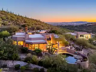 Exceptional Residence in the Prestigious Alta Vista Community