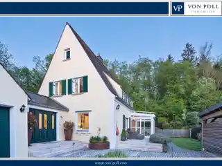 Detached House with Direct Forest Access – Stylish Living in a Natural Location