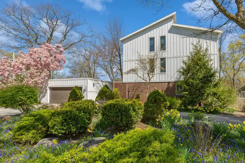 Rare Lakeside Property