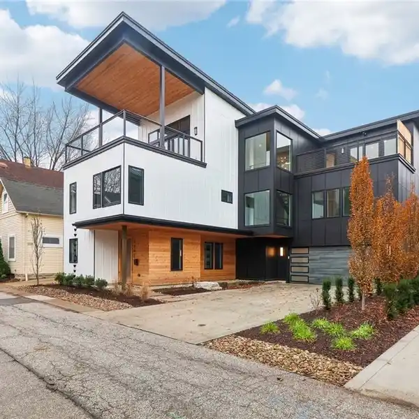 NEW CONSTRUCTION IN AN IDEAL TREMONT LOCATION