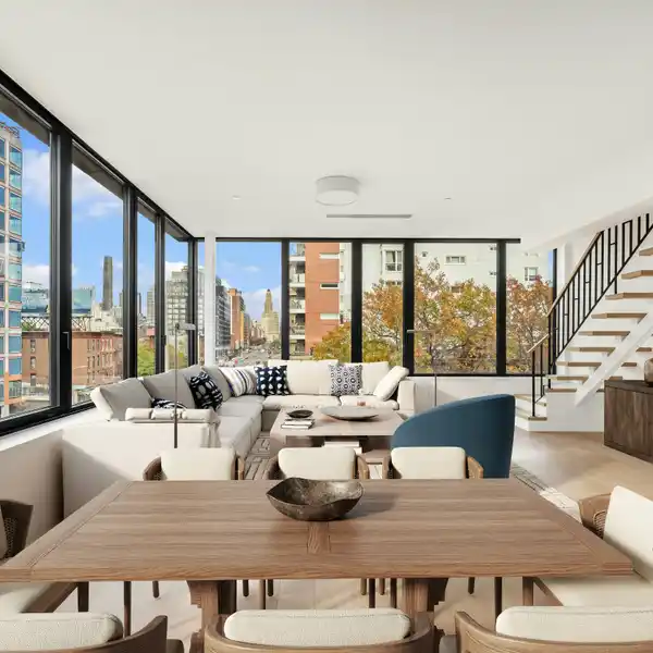 CROWN JEWEL OF SIX GARFIELD PLACE