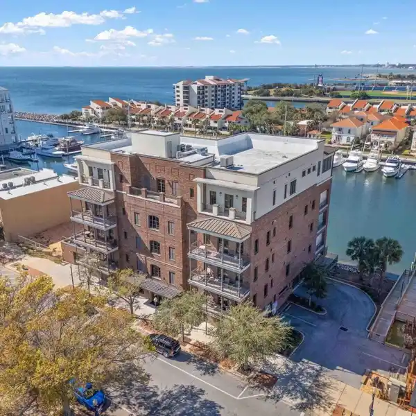 LUXURY MARINA-VIEW CONDO IN THE HEART OF DOWNTOWN PENSACOLA