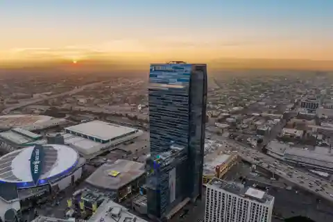 5-star Living at the Ritz Carlton Los Angeles