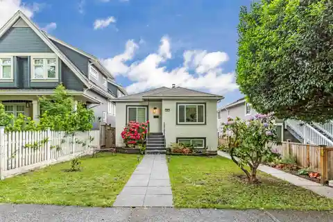 Entertainer’s Dream with Large West Deck