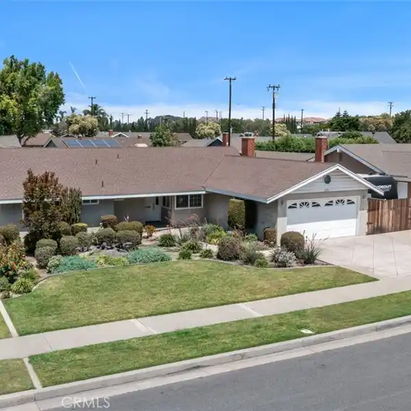 GREAT SINGLE-LEVEL HOME ON A QUIET STREET