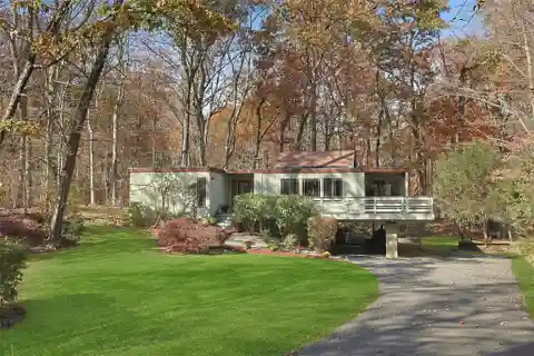 Sleek Contemporary on Two Peaceful Acres