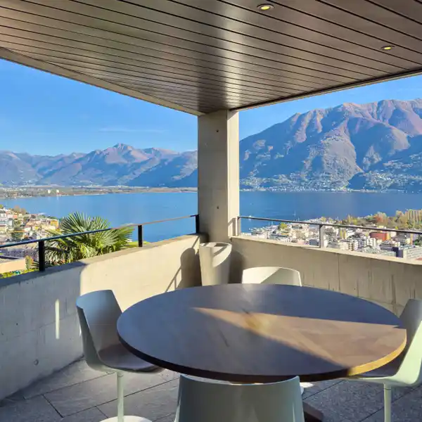 PANORAMIC LUXURY IN AN EXCLUSIVE HAVEN