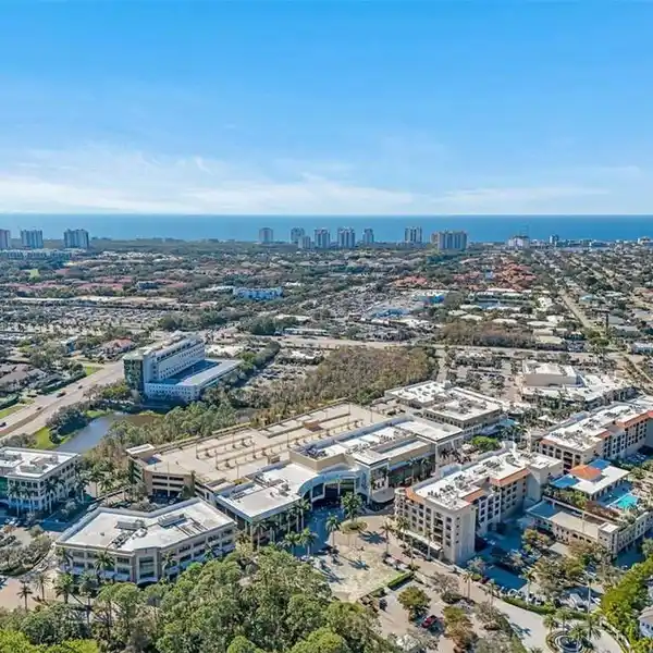 MAGNIFICENT TURNKEY CONDO AT MERCATO