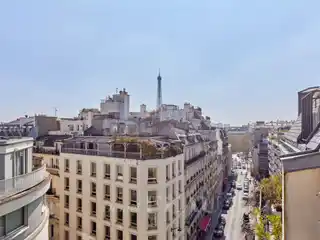 Top-Floor Apartment with Exceptional Views