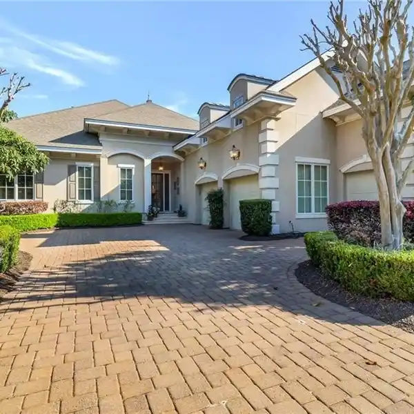 PERFECT ENTERTAINING HOME IN BELFAIR