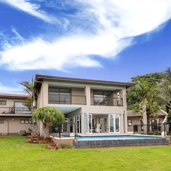 EXQUISITE EIGHT BEDROOM LUXURY HOME