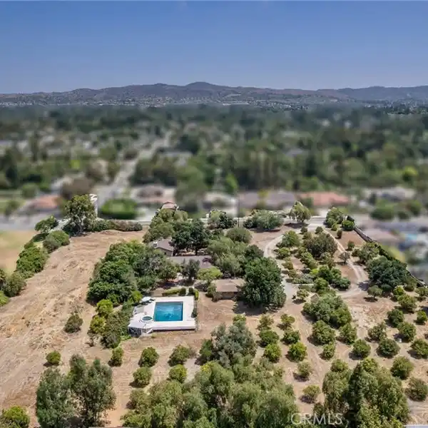 MAGNIFICENT ONE-OF-A-KIND 3.7-ACRE PROPERTY