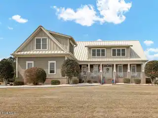 Meticulously Maintained Six-bedroom Home