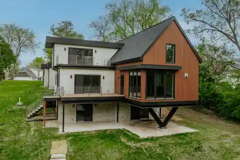 Masterful Residence at Okauchee Lake