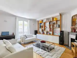 Immaculate Apartment Near the Iconic Bon Marché