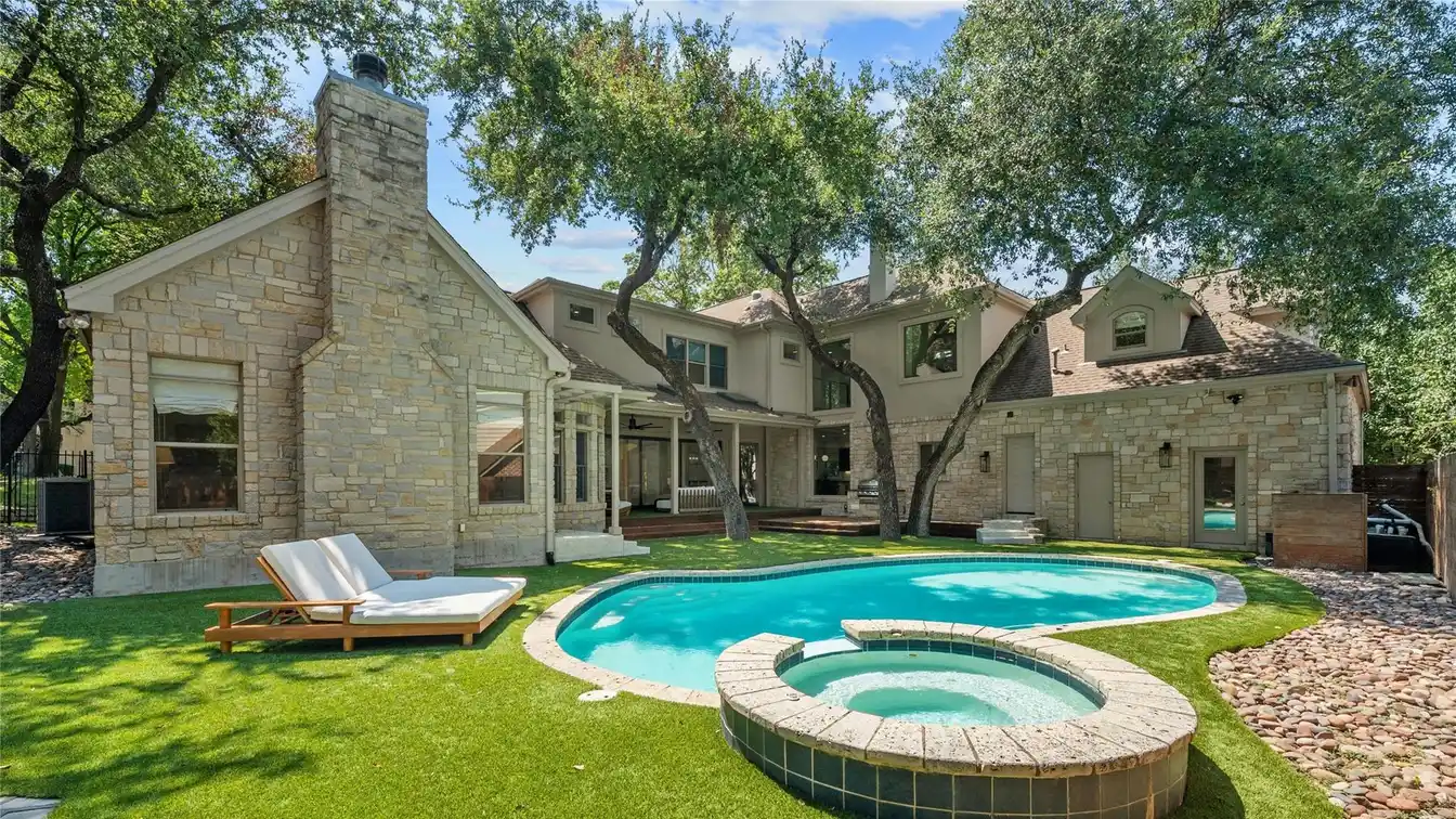 Traditional Charm with Contemporary Elegance