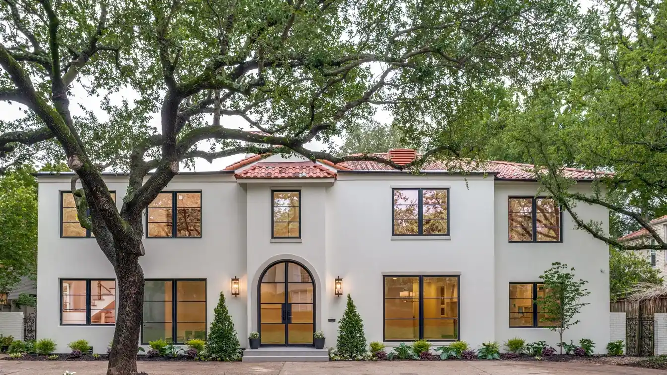 Opulent Residence in Prestigious Highland Park