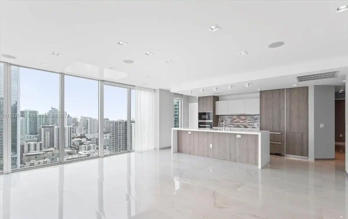 Top-of-the-line Unit in Biscayne Beach