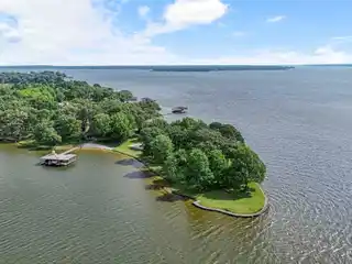 Iconic Property on Cedar Creek Lake