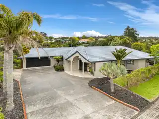 Sun-Drenched Greenhithe Sanctuary with Endless Potential