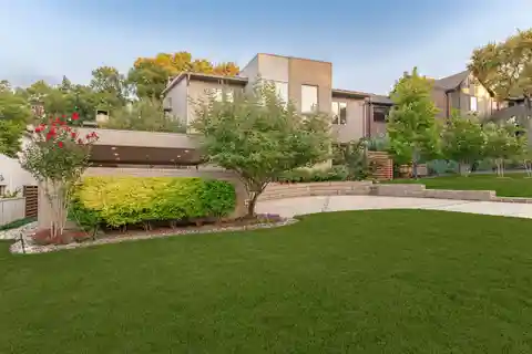 Sophisticated Living with Showstopping Design