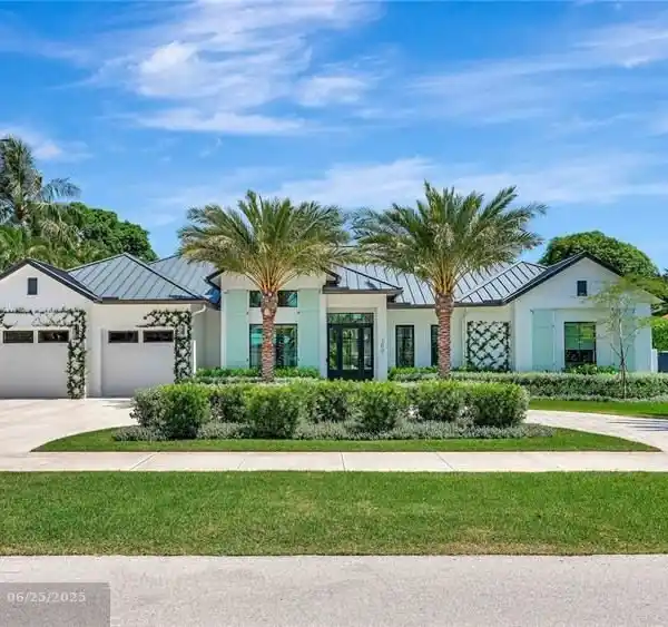 STYLE AND COMFORT IN AN AMAZING LOCATION