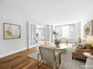 A Beauty at the Wonderful Knickerbocker Condo