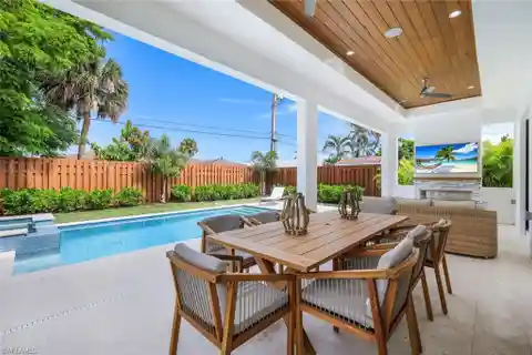 Move-in Ready Newer Construction Home in Naples Park